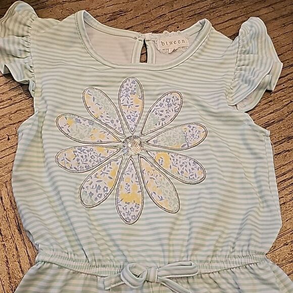 Flower stripe romper size 8 girls - Picture 2 of 6